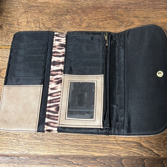 Nicole Miller Wallet - Picture 2 of 3